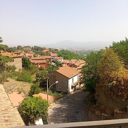 A Pochi Passi Dal Centro Di Montefiascone Apartment Exterior photo